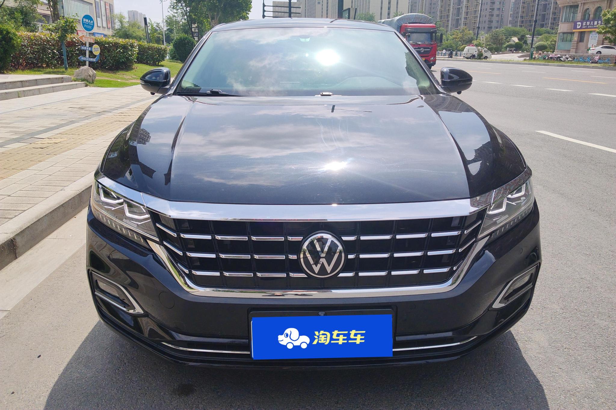 Volkswagen Passat 2020 330TSI Luxury VI