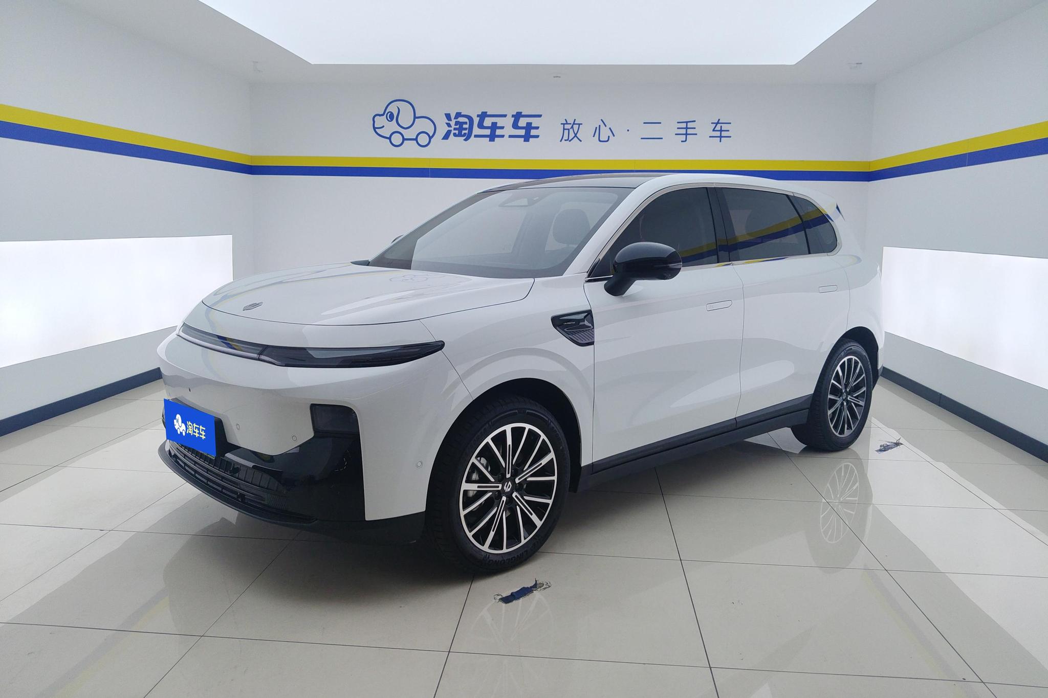 Leapmotor B10