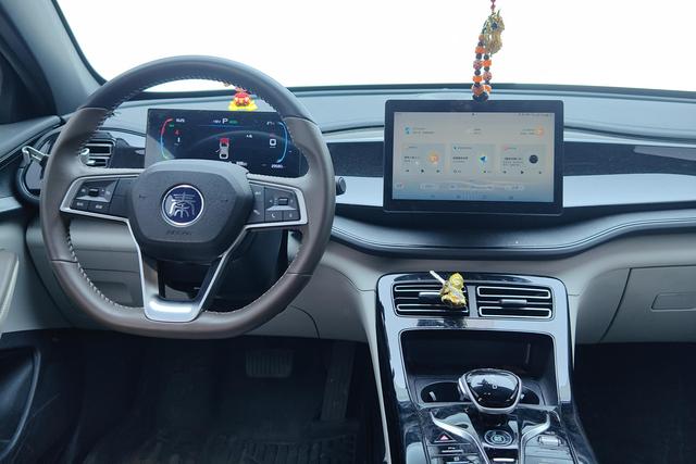 BYD QIN PLUS Hybrid 2024 — фото 13