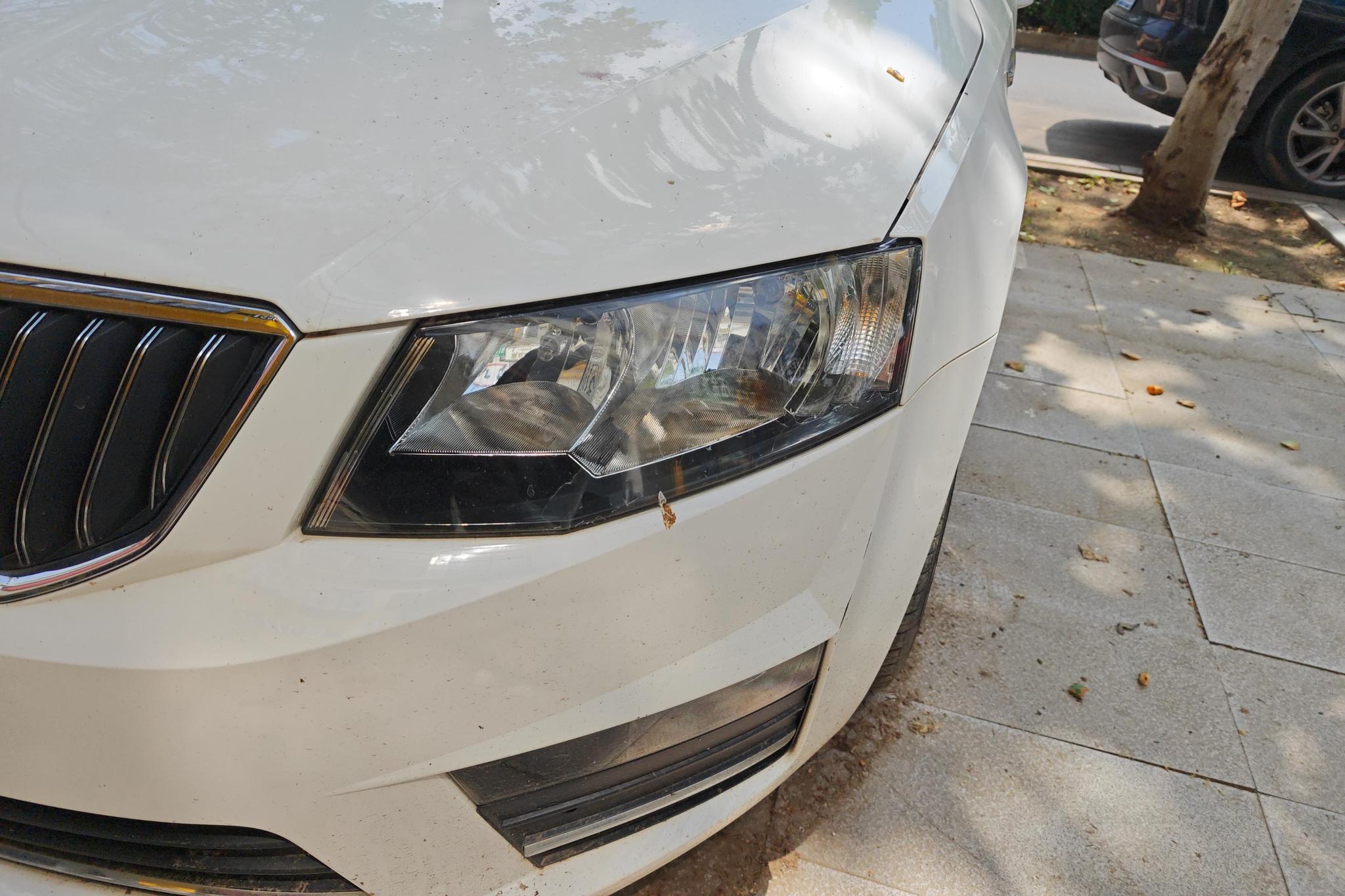 Skoda Octavia 2017 1.6L MT