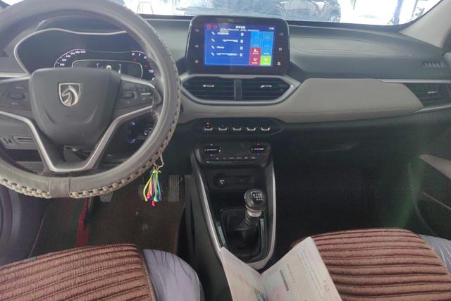 Wuling Baojun 510 2017 1.5 L MTComfort — фото 14