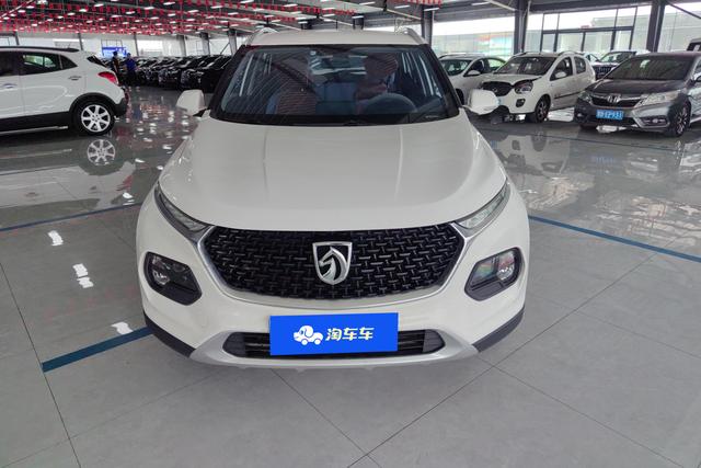 Wuling Baojun 510 2017 1.5 L MTComfort — фото 2