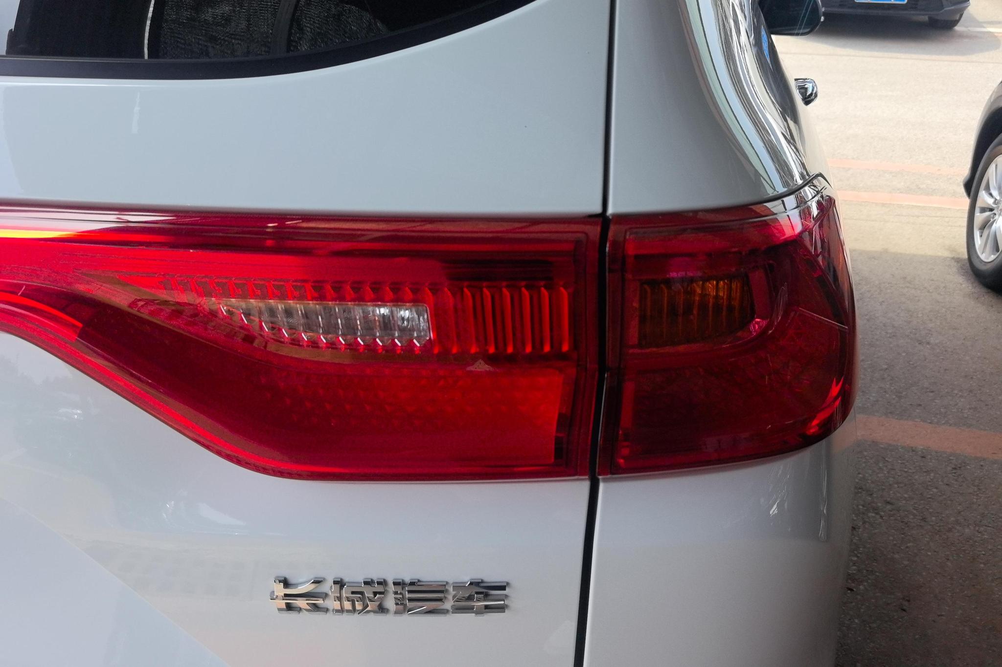 Haval M6 2023 PLUS 1.5T DCT Luxury