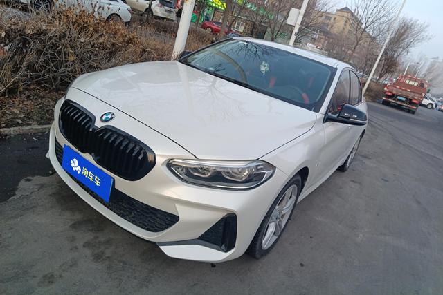 BMW 1-Series 2023 120i M