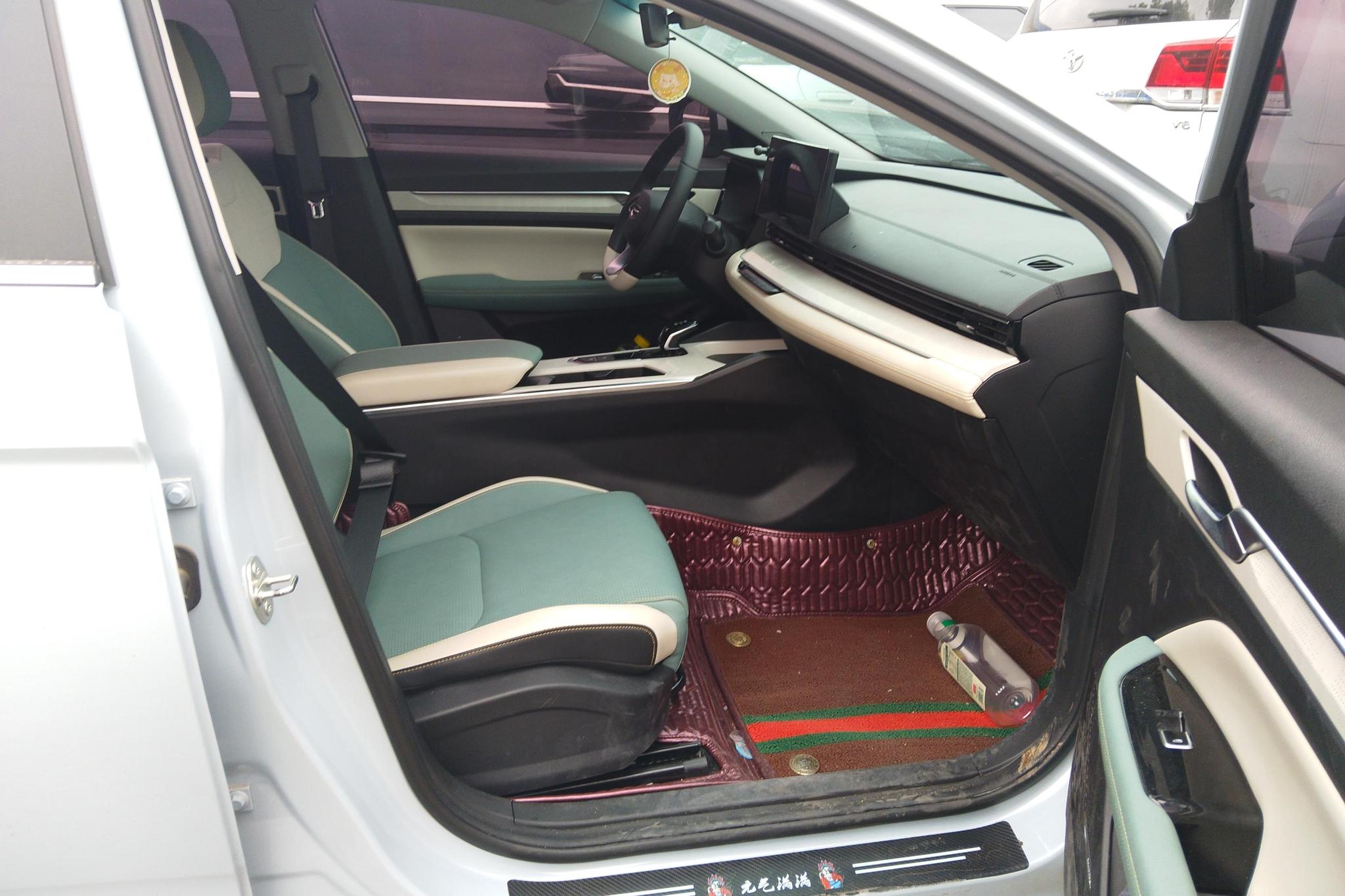 Geely Emgrand L HiP L HiP 2022 1.5TD-DHT Pro 100KM