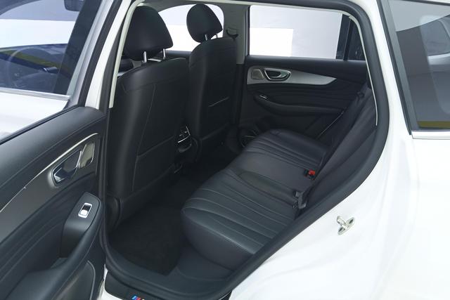 Roewe RX5 MAX 2019 300 TGI AT — фото 16