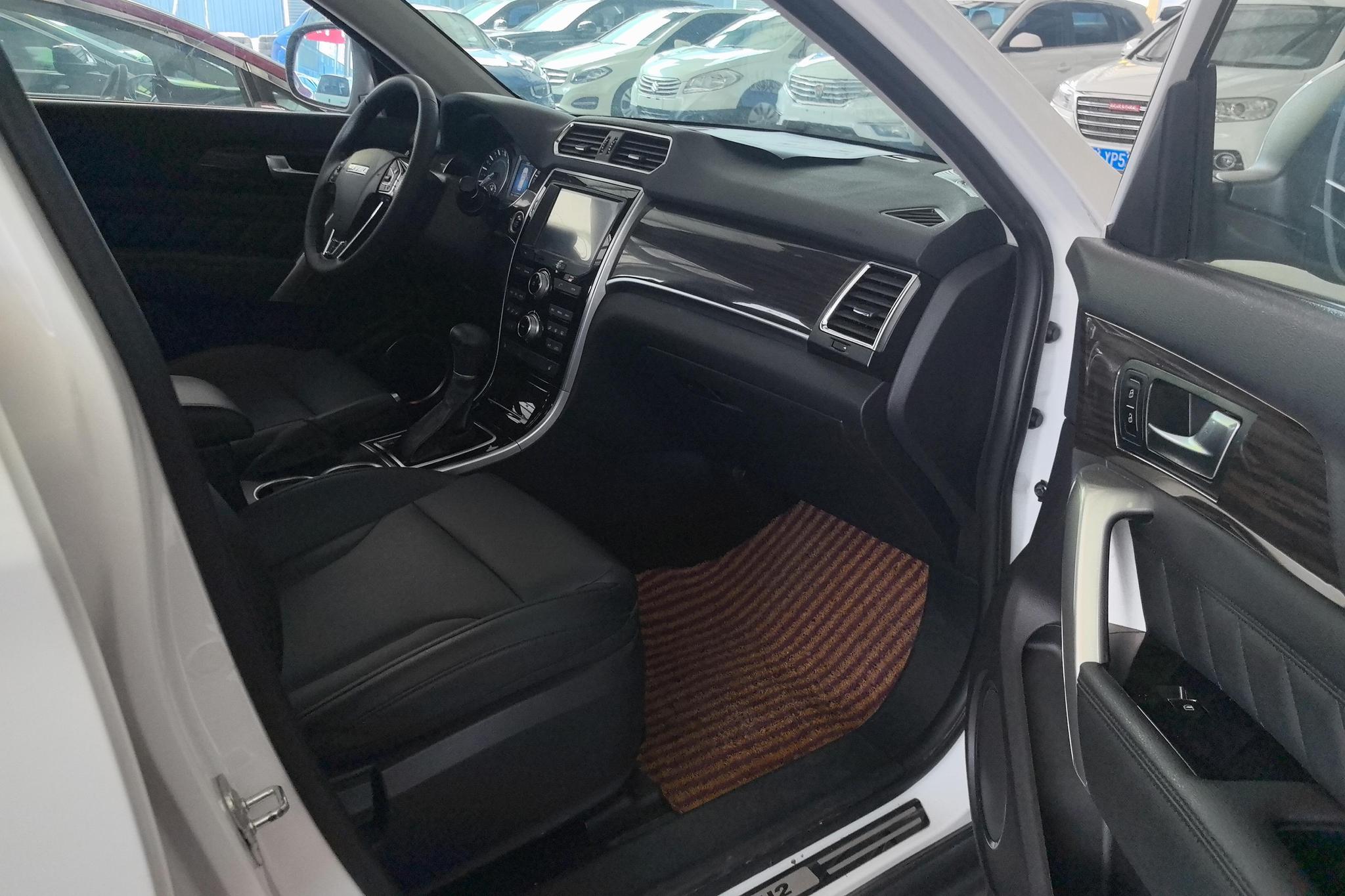 Haval H2 2016 1.5T AT Luxury