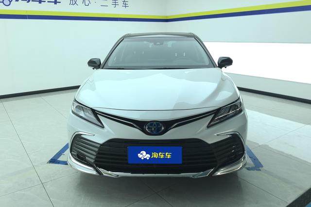 Toyota Camry 2023 2.5 HG — фото 2