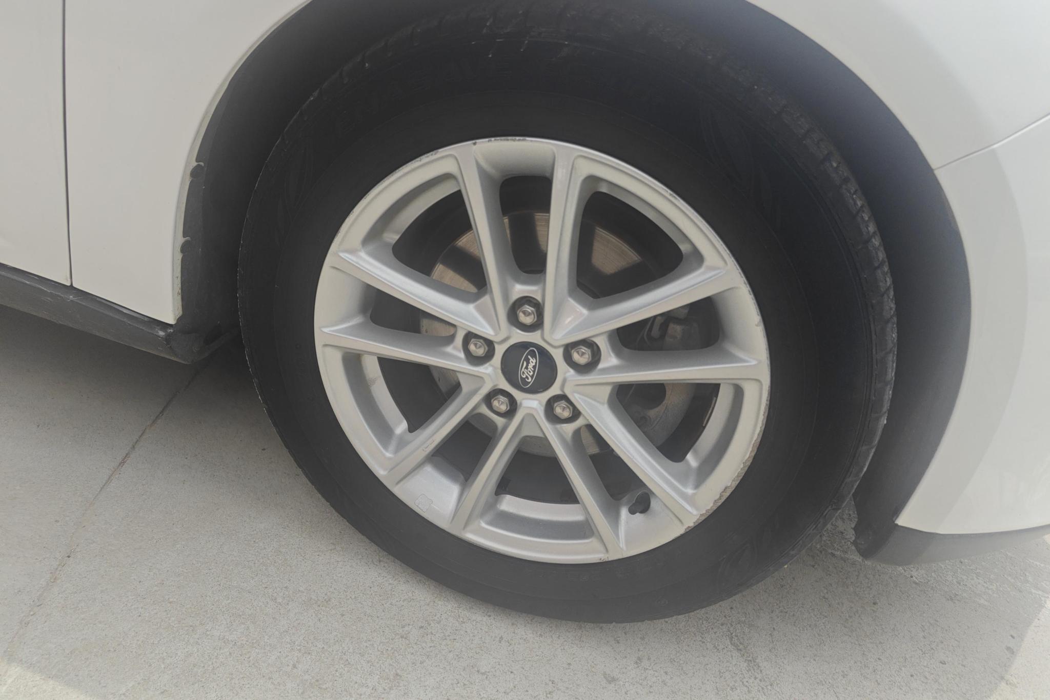 Ford Focus 2015 EcoBoost 125 AT