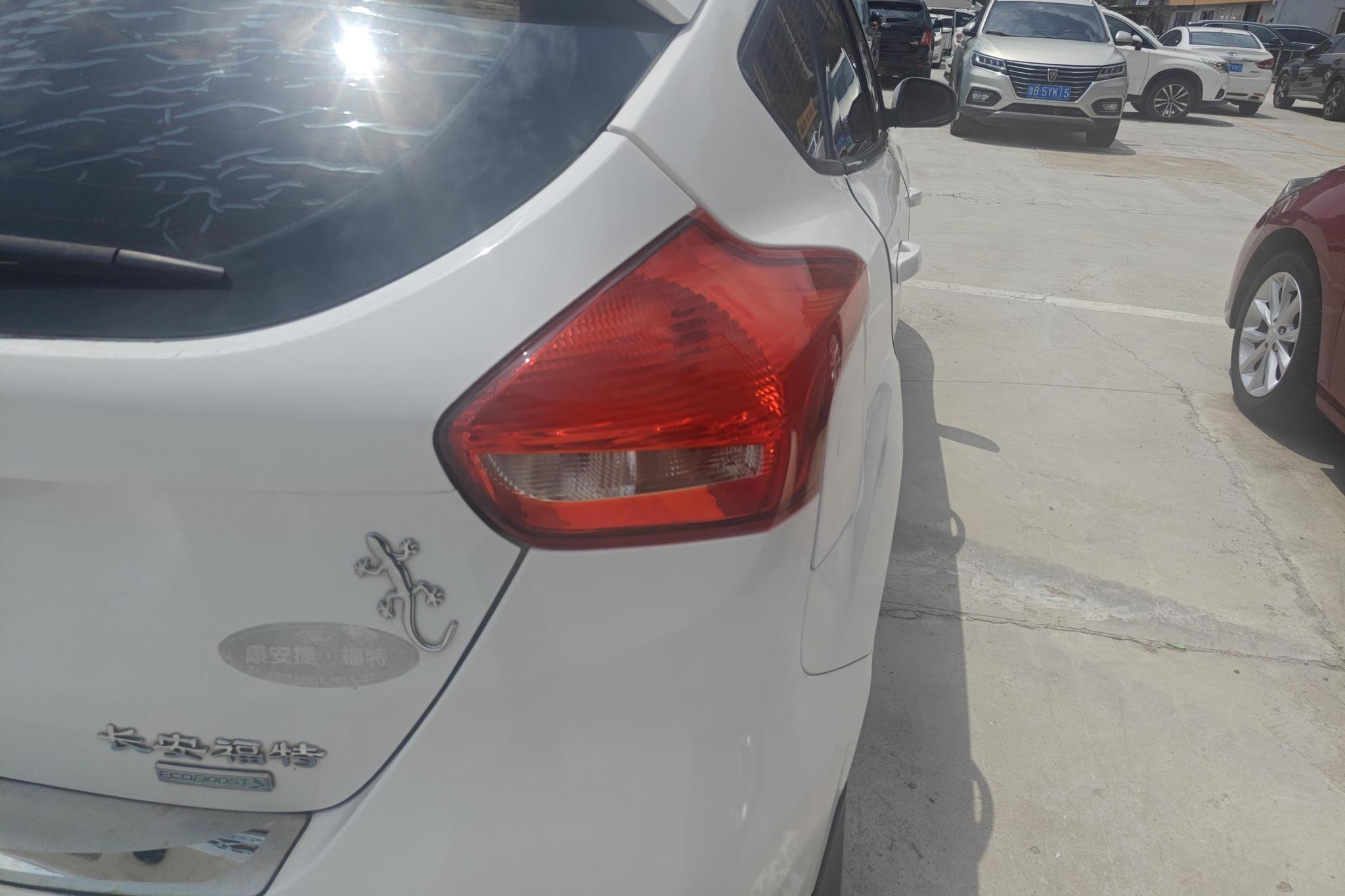 Ford Focus 2015 EcoBoost 125 AT