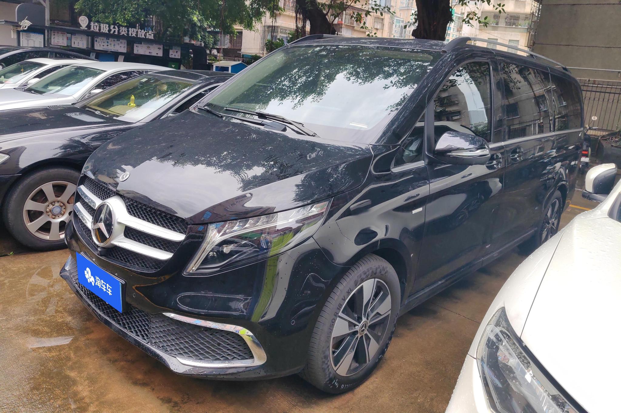 Mercedes-Benz V-Class