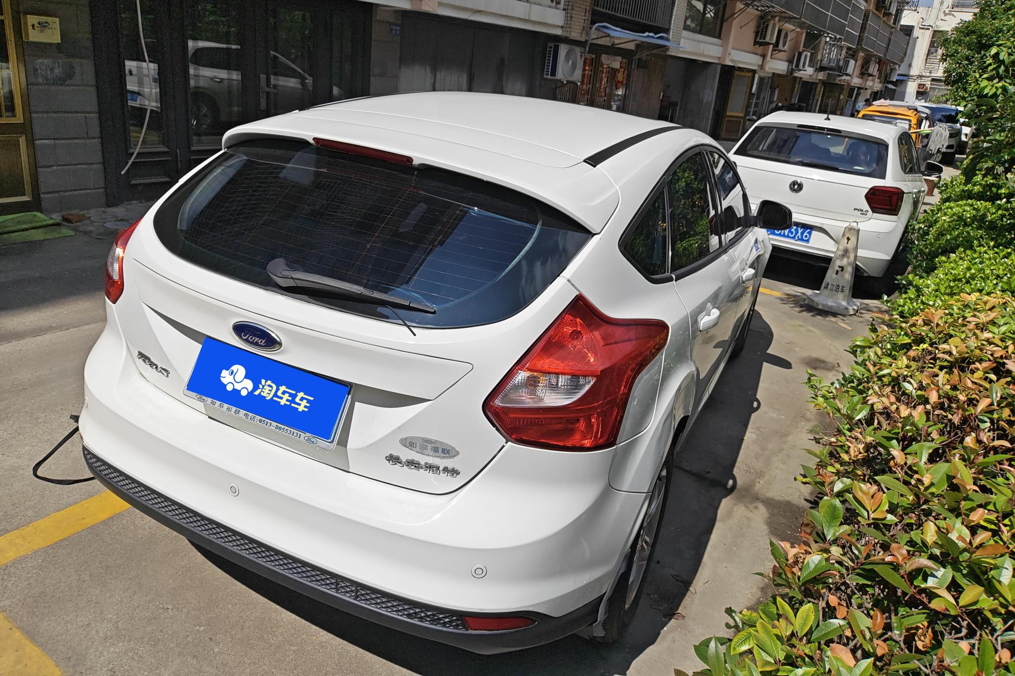 Ford Focus 2012 1.6L AT