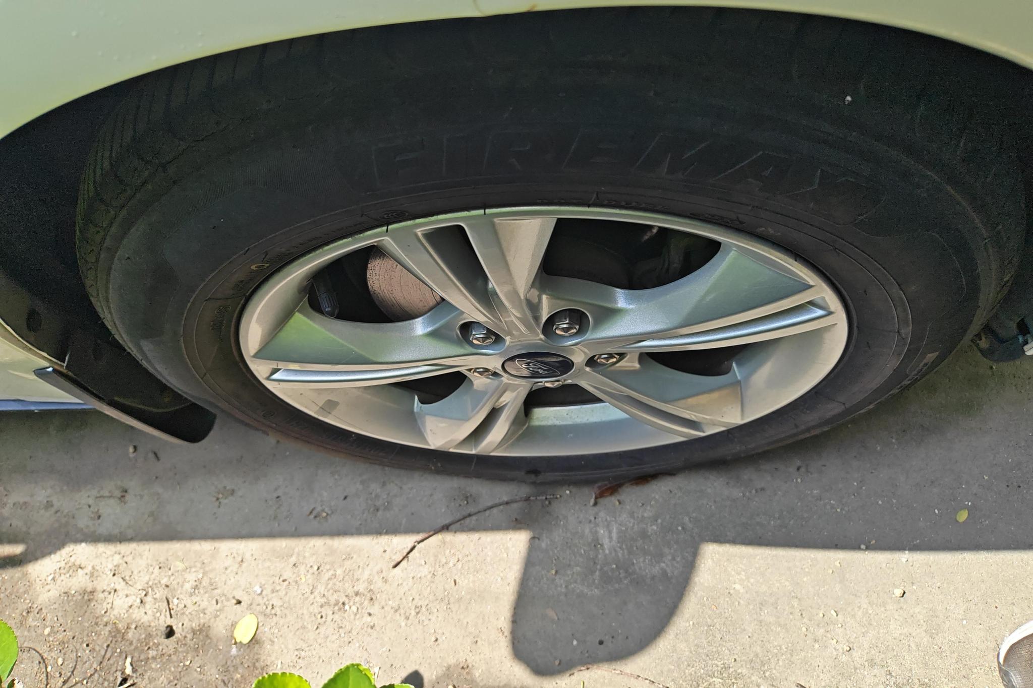 Ford Focus 2012 1.6L AT