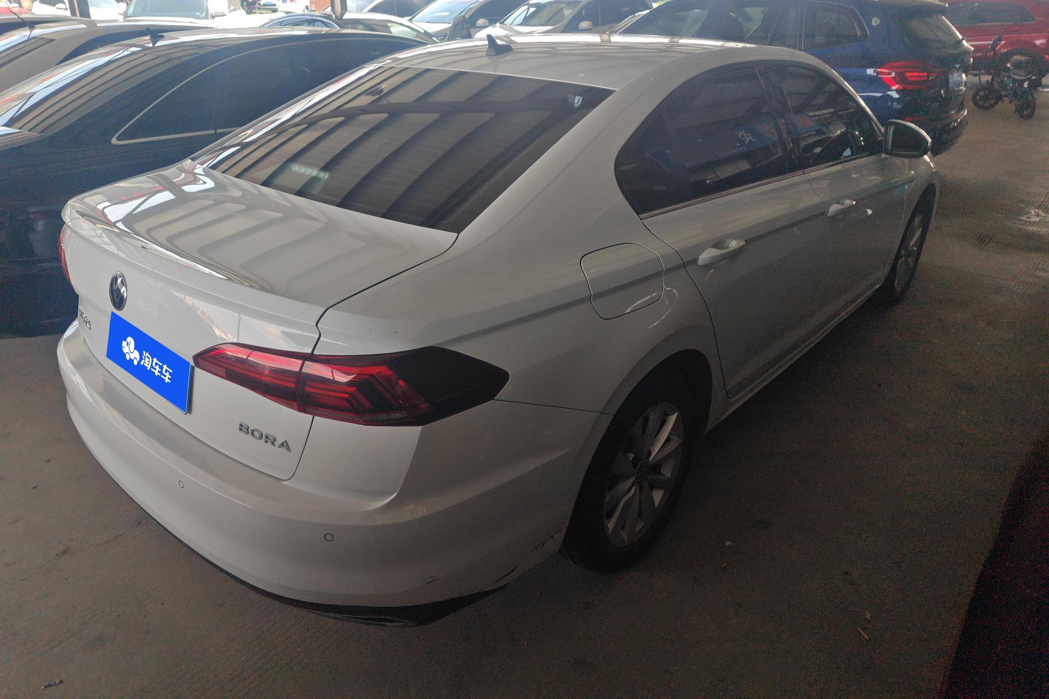 Volkswagen Bora 2021 1.5L AT Elite Smart Connect
