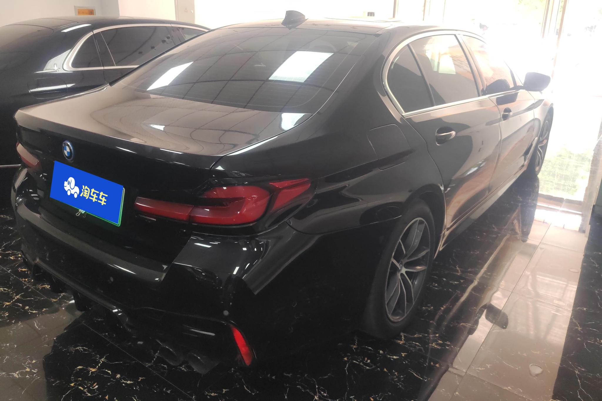 BMW 5 серииPHEV 5 PHEV 2022 535Le M Sport