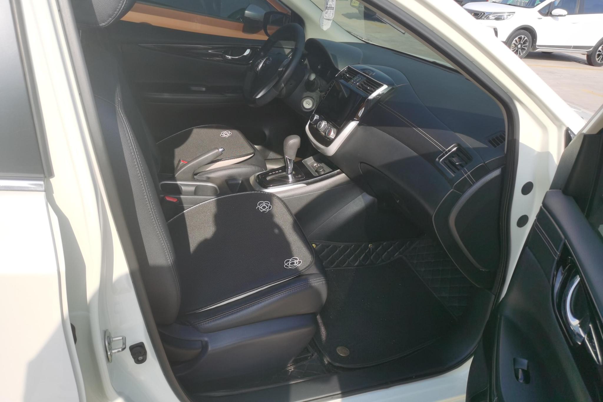 Nissan Tiida 2021 1.6L CVT