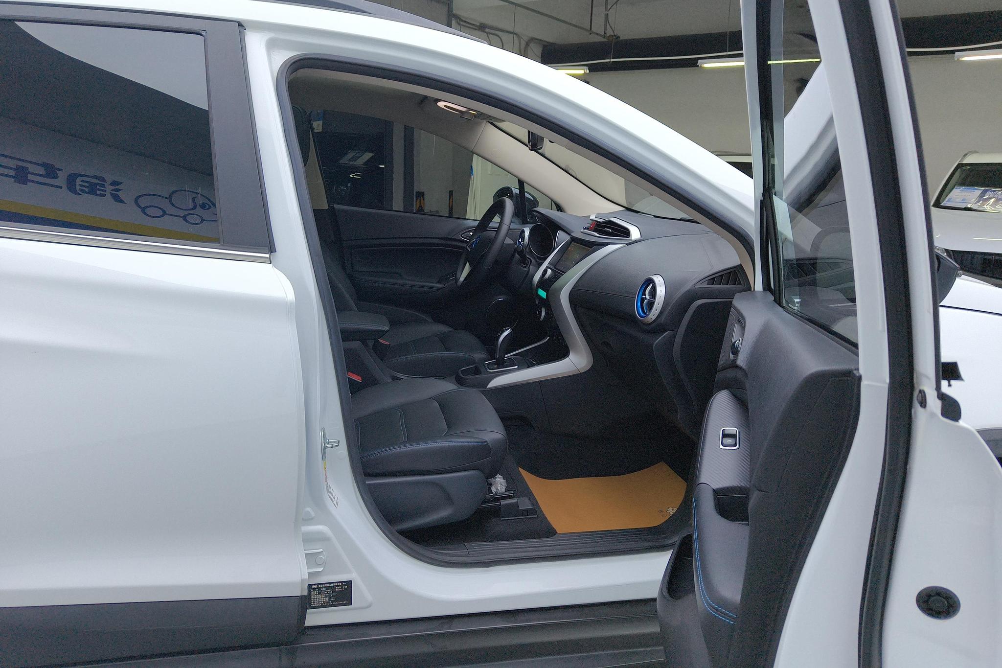 BYD Yuan EV 2018 EV360