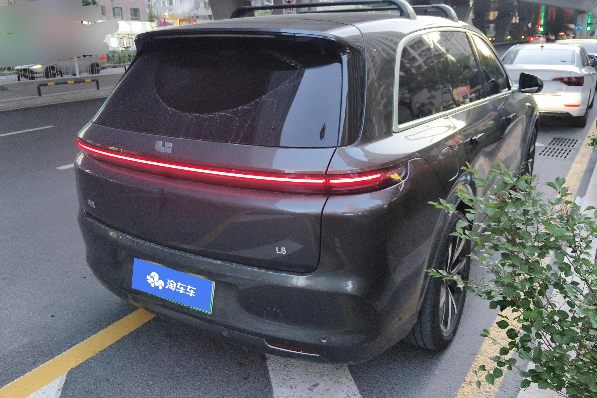 Li Auto L8 2023 Pro