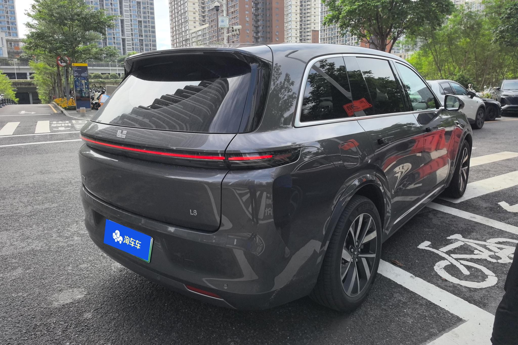 Li Auto L8 2023 Air