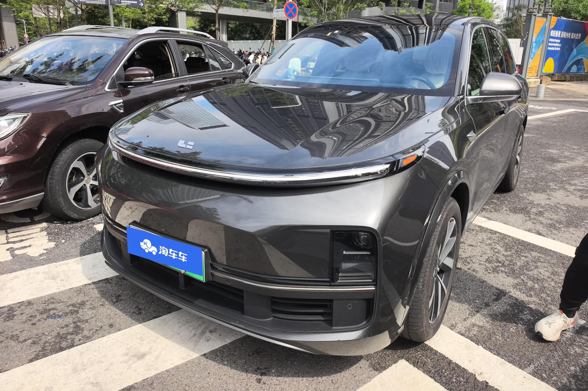 Li Auto L8