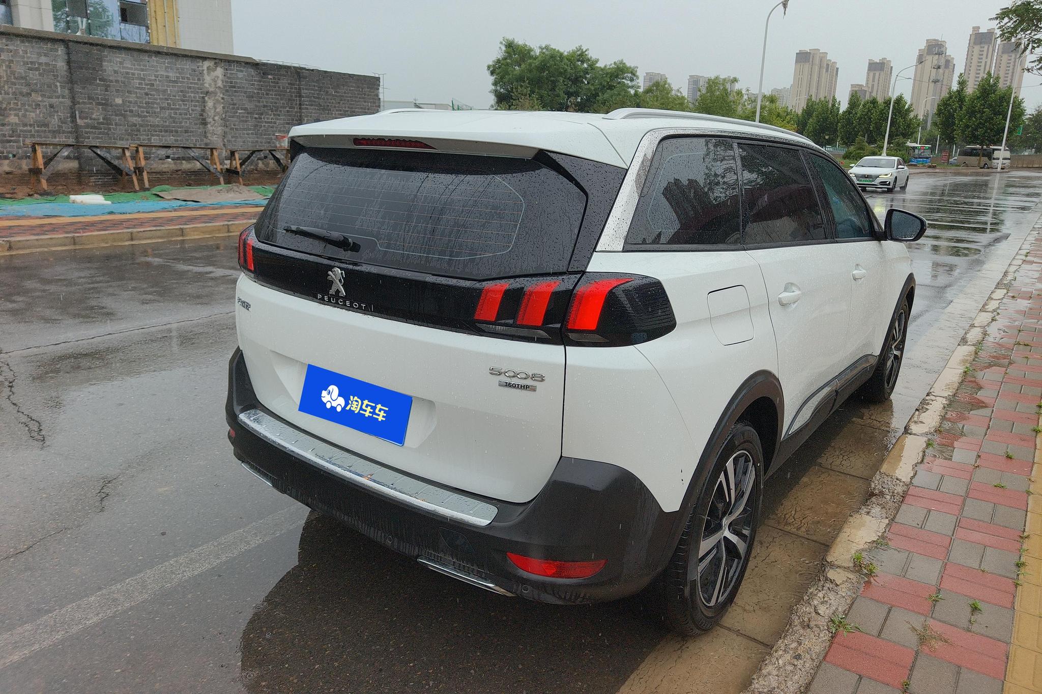 Peugeot 5008 2021 360THP 5 мест