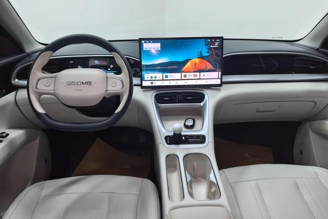 Geely Galaxy Xingyuan 2025 310km — фото 12