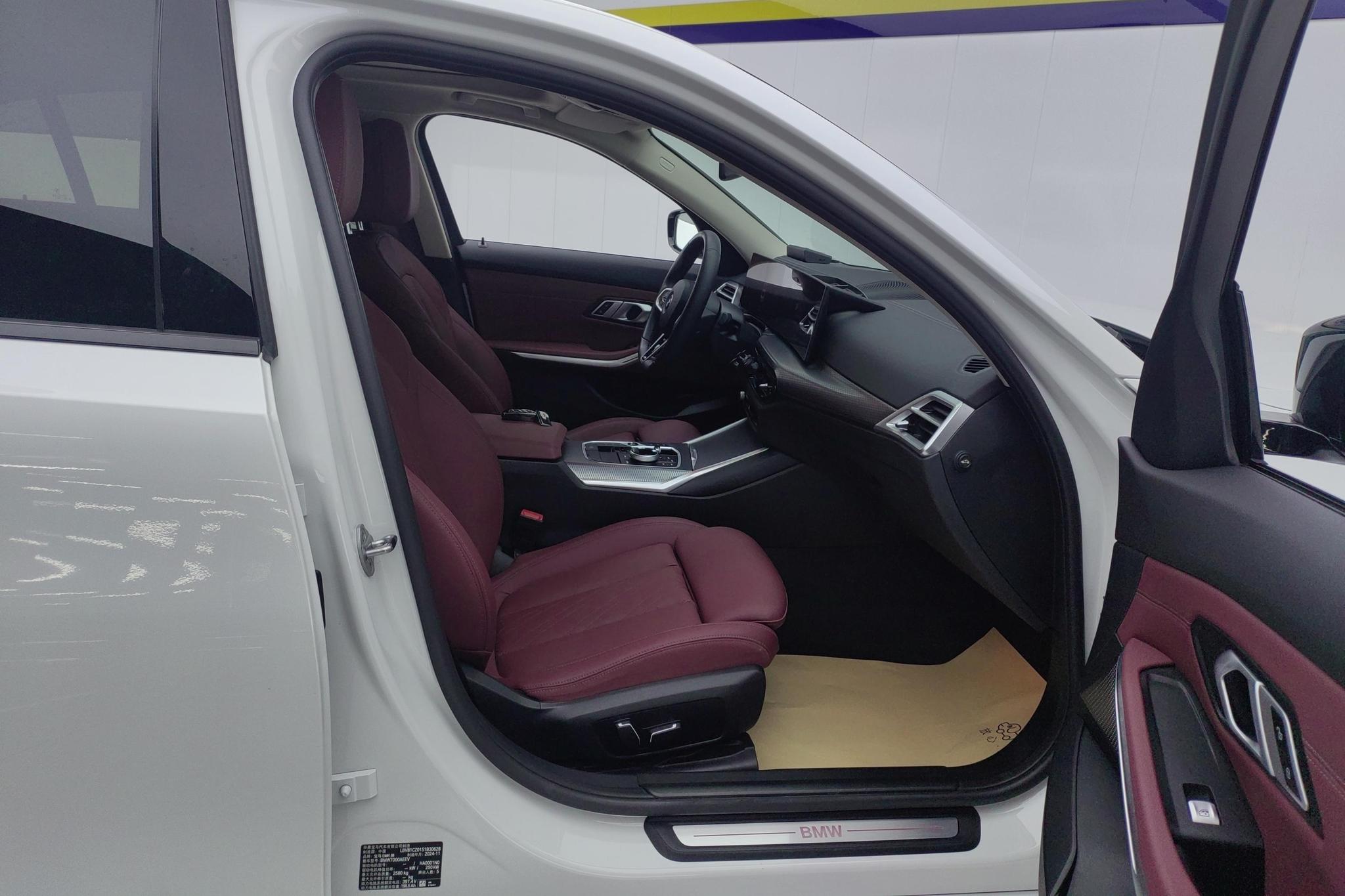 BMW i3 2025 eDrive40L