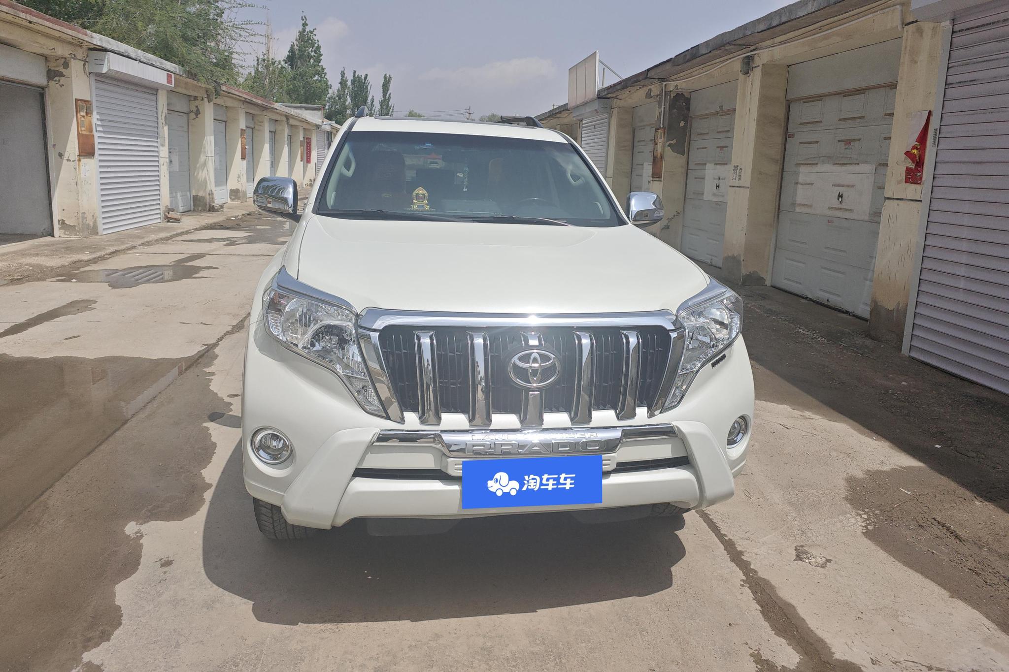 Toyota Land Cruiser Prado 2016 2.7L AT Standard