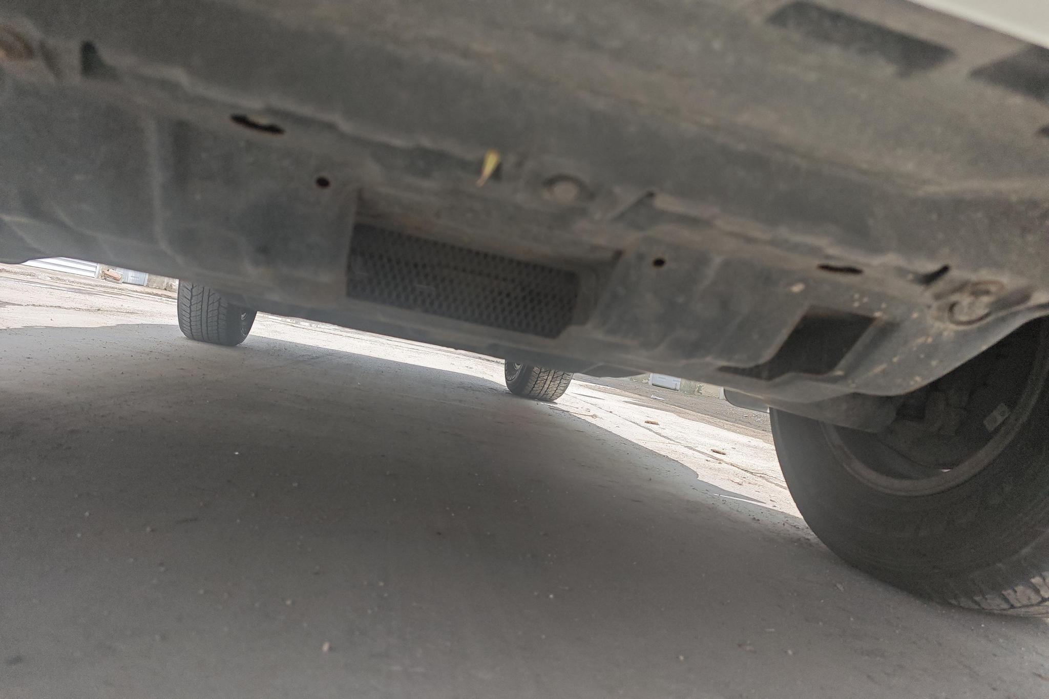 Toyota Land Cruiser Prado 2016 2.7L AT Standard