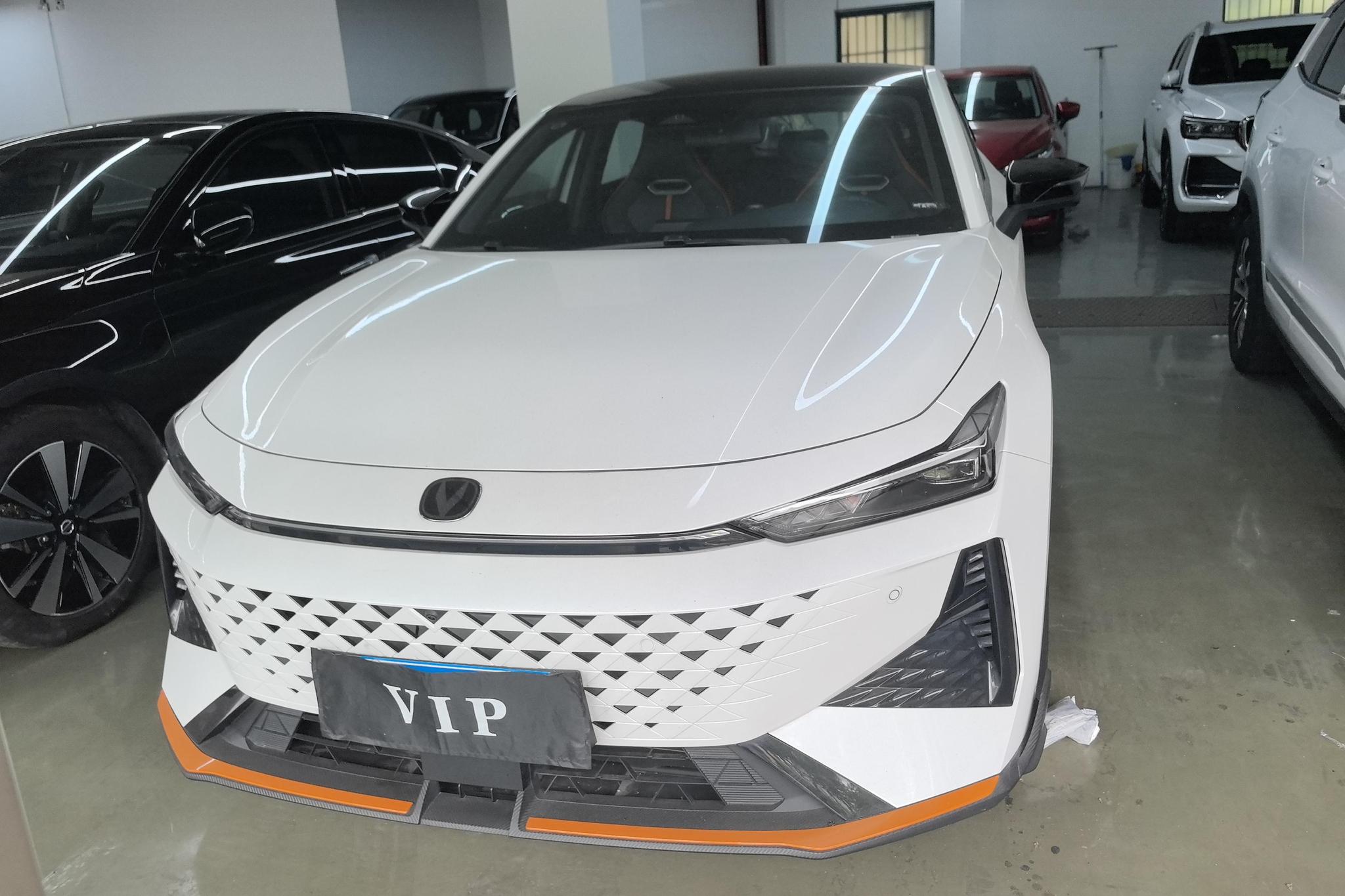 Changan UNI-V 2024 1.5T Luxury Sport
