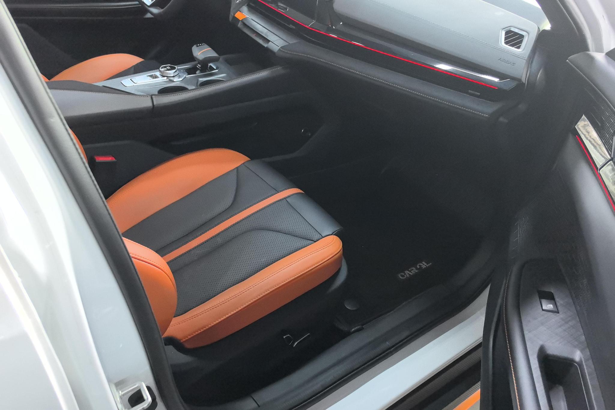 Changan UNI-V 2024 1.5T Luxury Sport