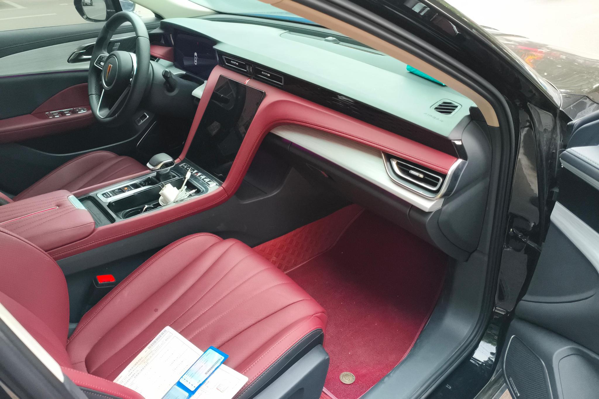 Hongqi H5 2025 2.0T AT