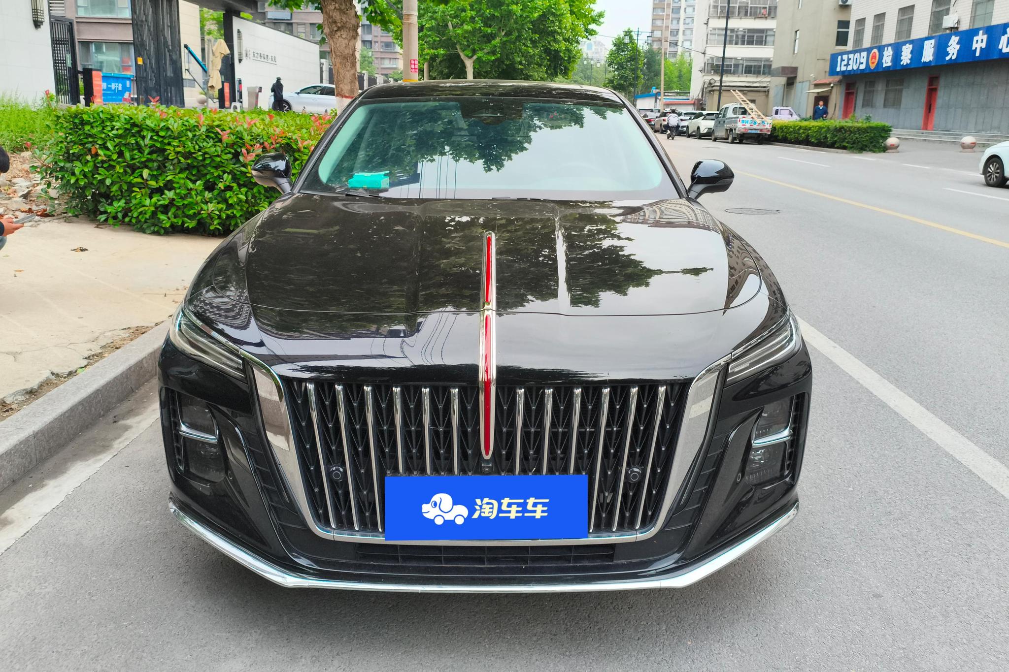 Hongqi H5 2025 2.0T AT
