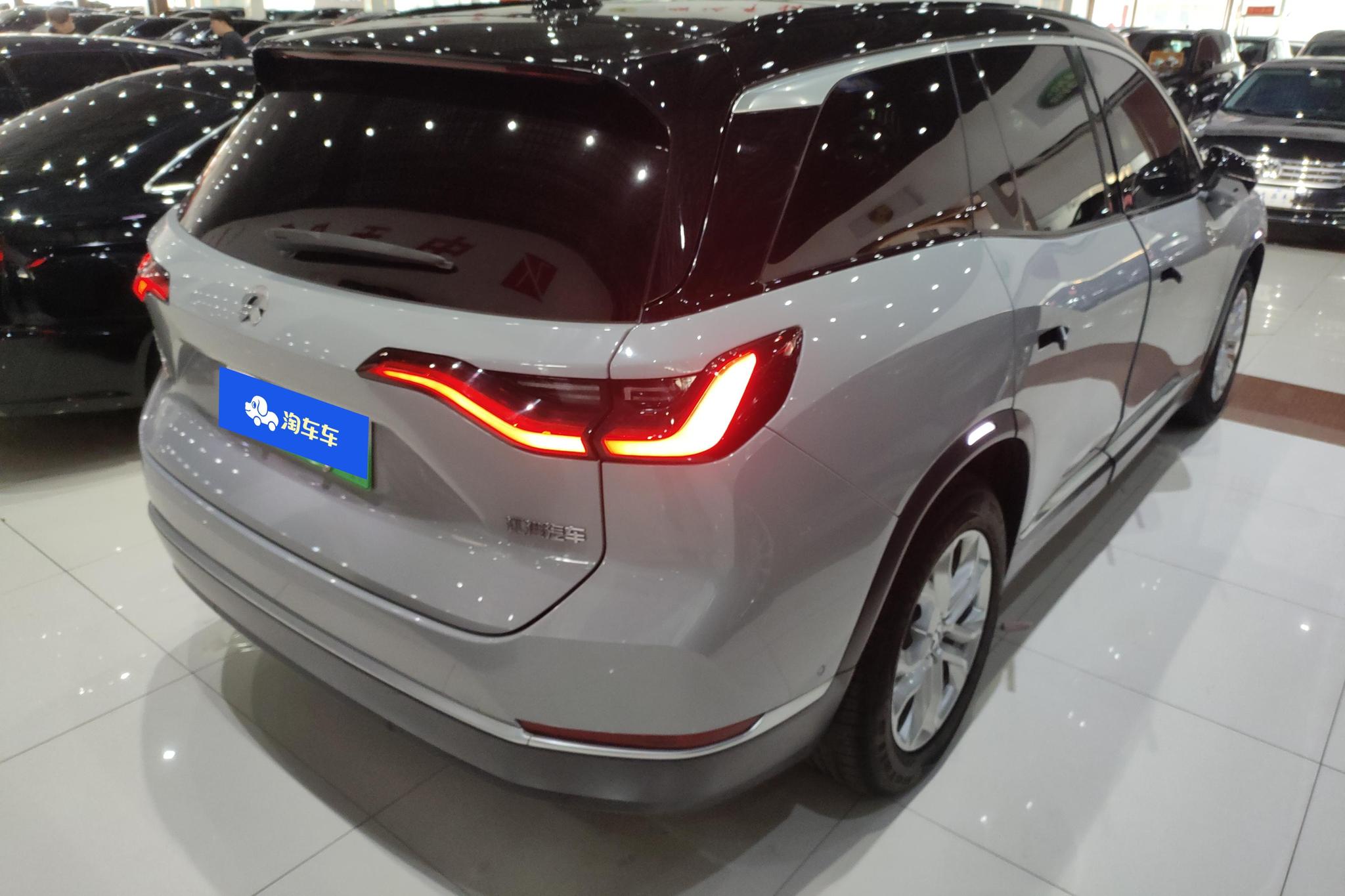 NIO ES8 2022 580KM мест