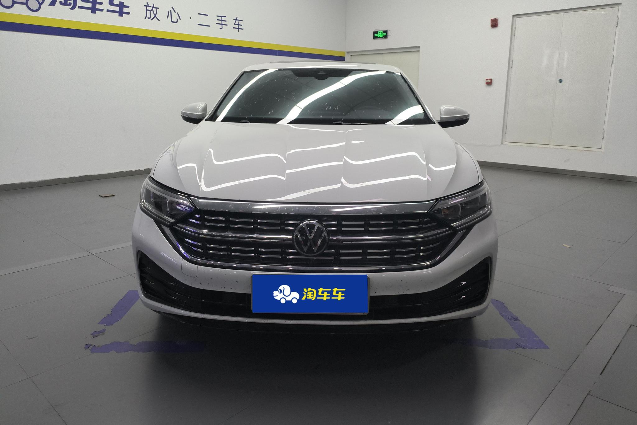 Volkswagen Sagitar 2023 300TSI DSG