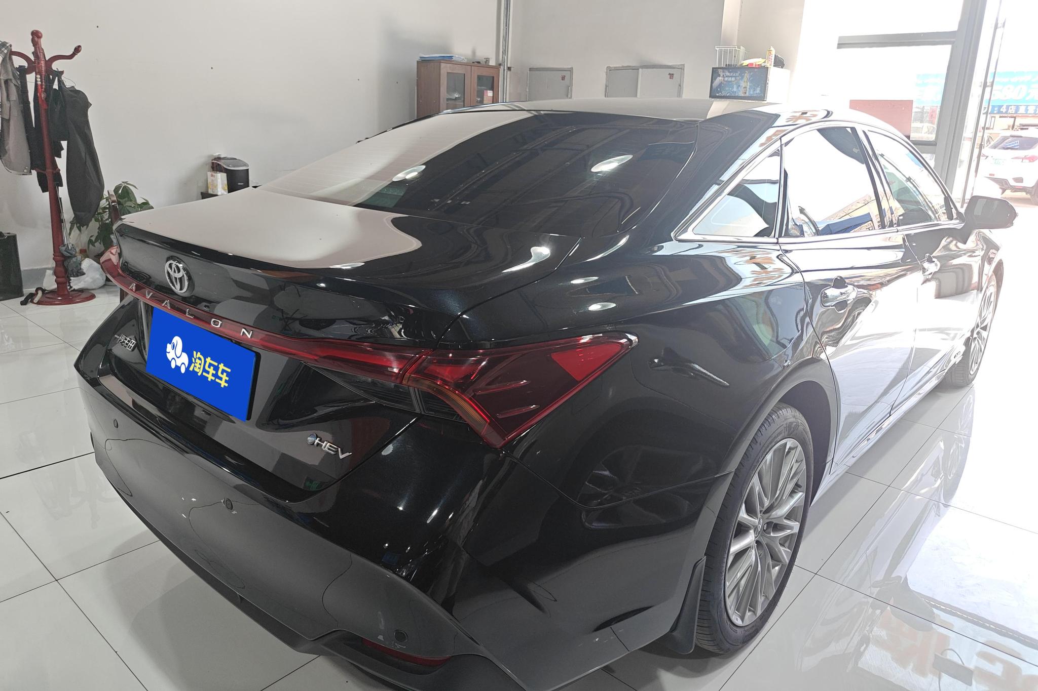 Toyota Avalon 2024 2.0L E-CVT Luxury