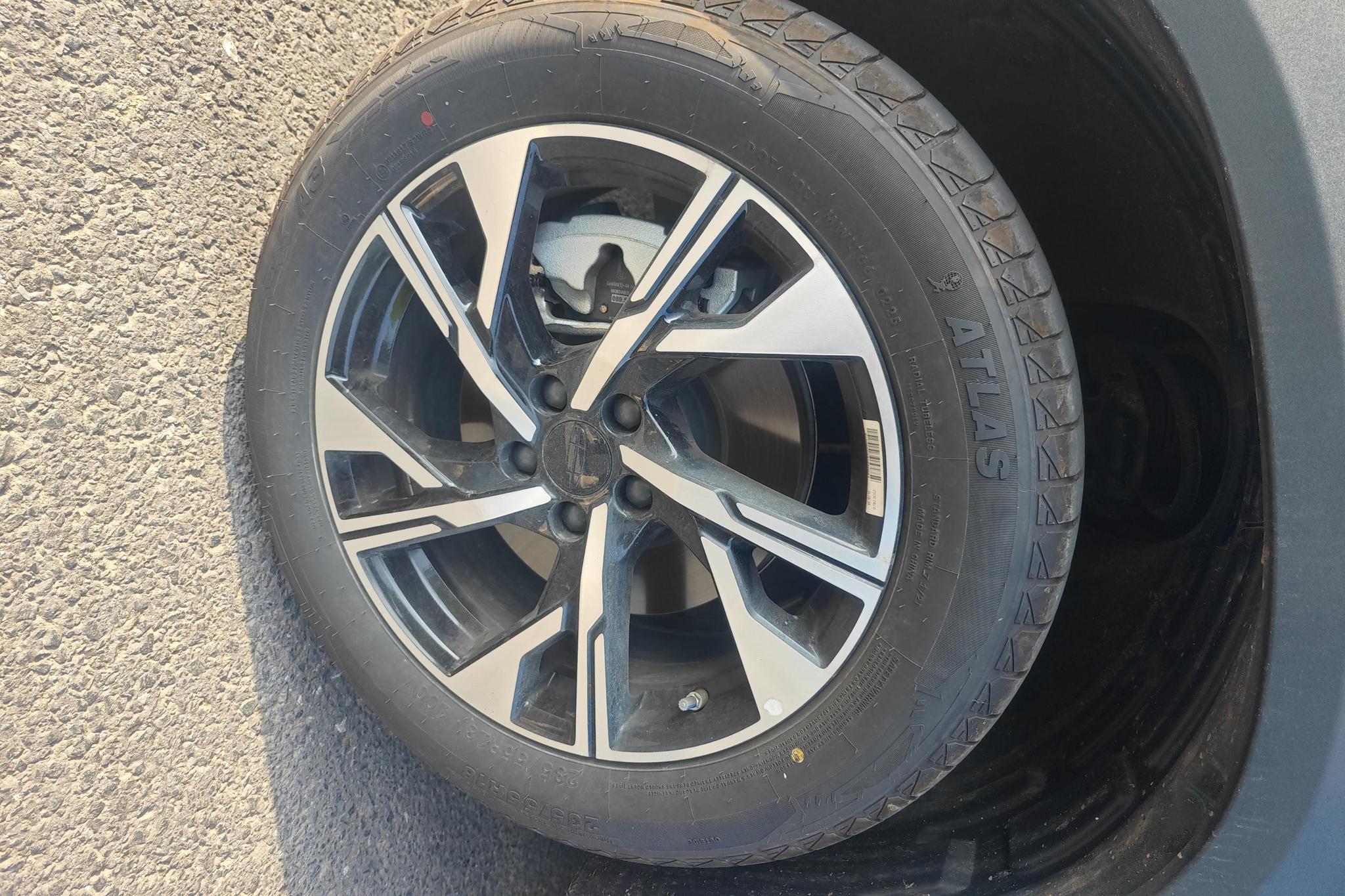 Geely Boyue L L 2025 1.5TD DCT