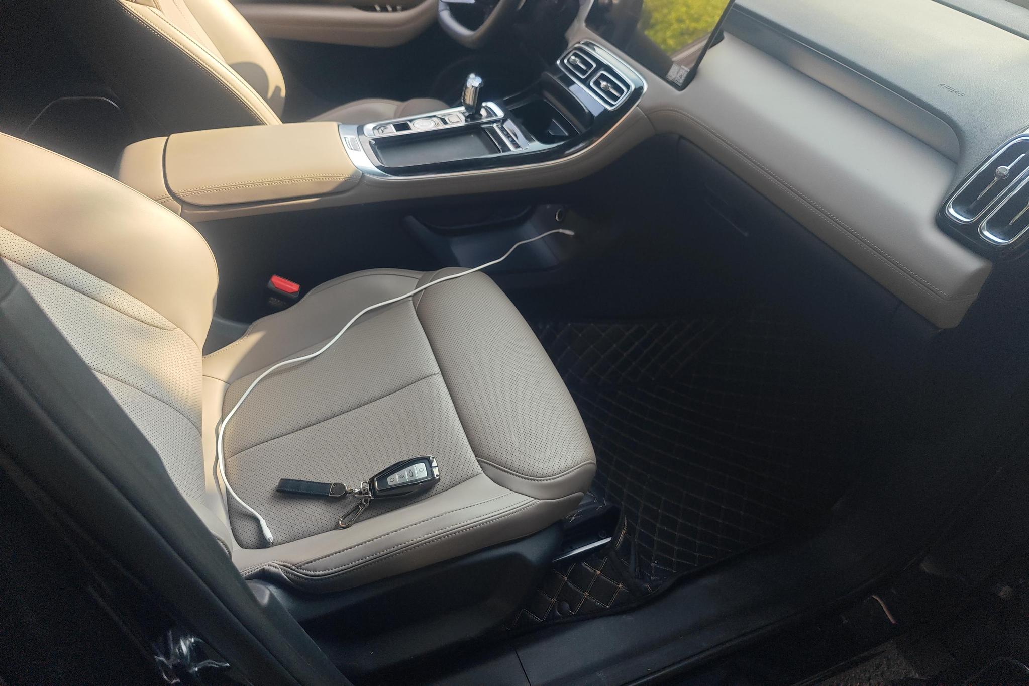 Geely Boyue L L 2025 1.5TD DCT