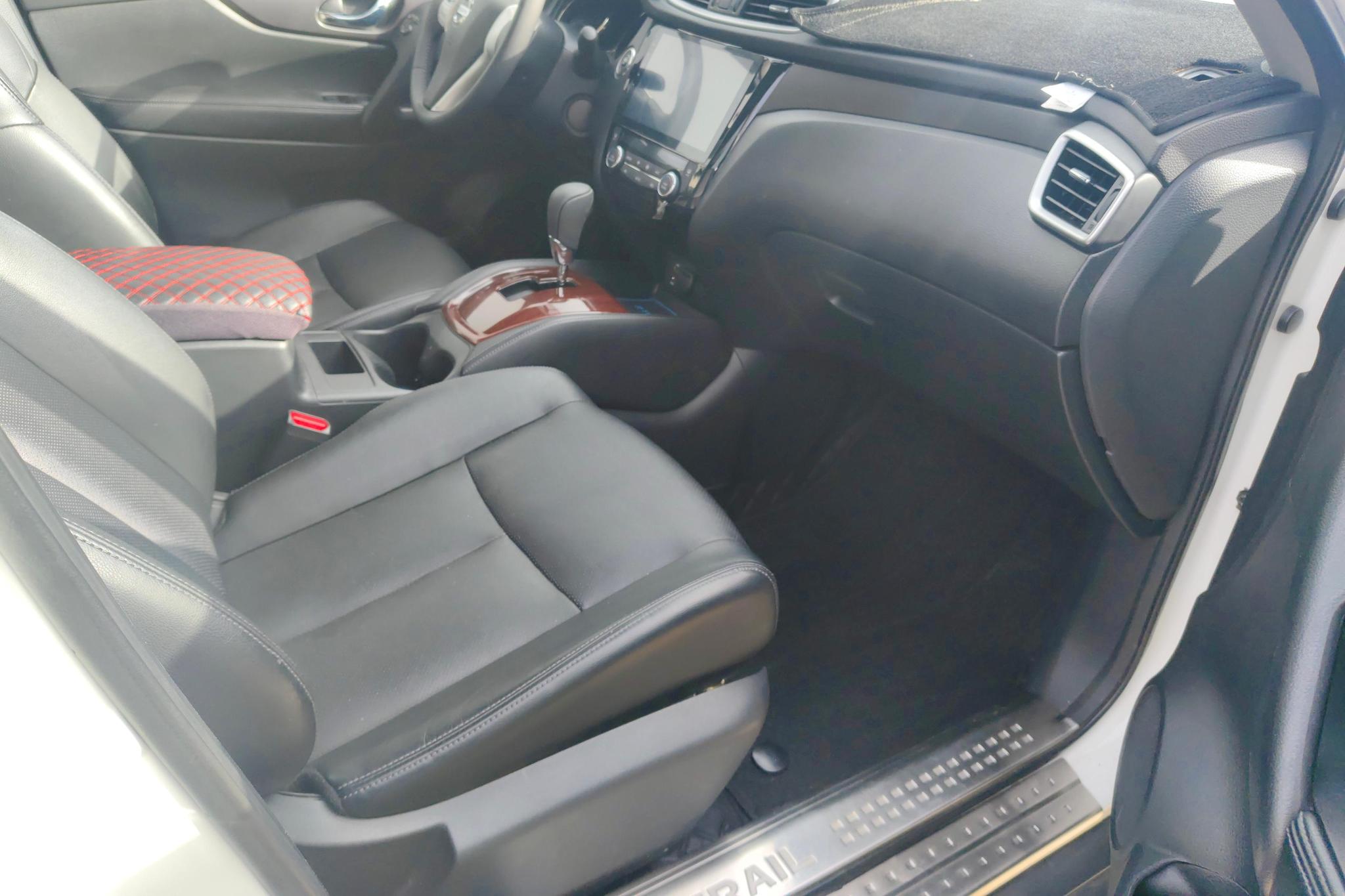 Nissan X-Trail 2014 2.0L CVT Comfort 2WD