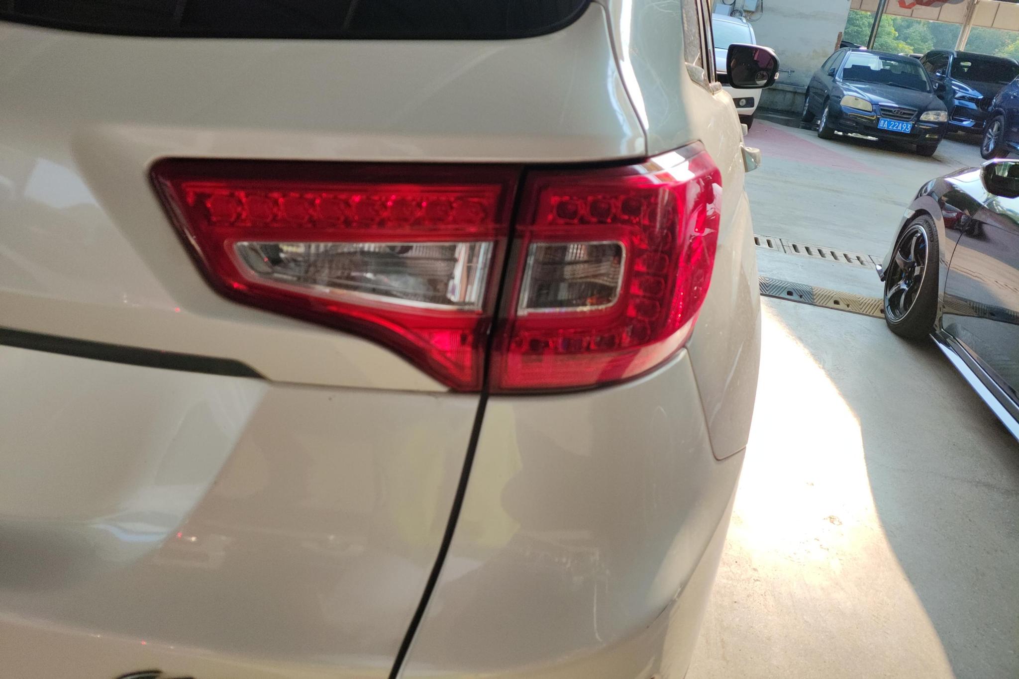 Changan CS75 2016 2.0L MT Luxury V