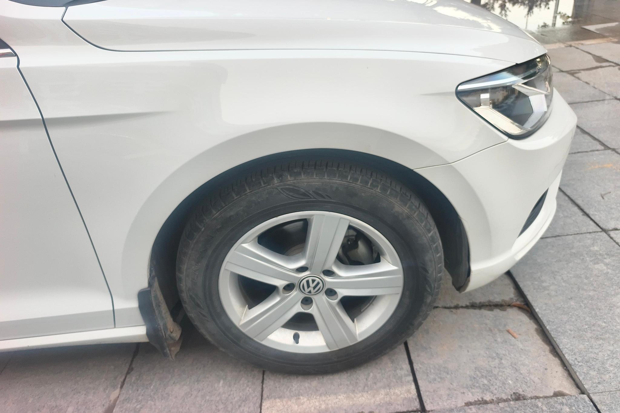 Volkswagen Lamando 2017 230TSI DSG