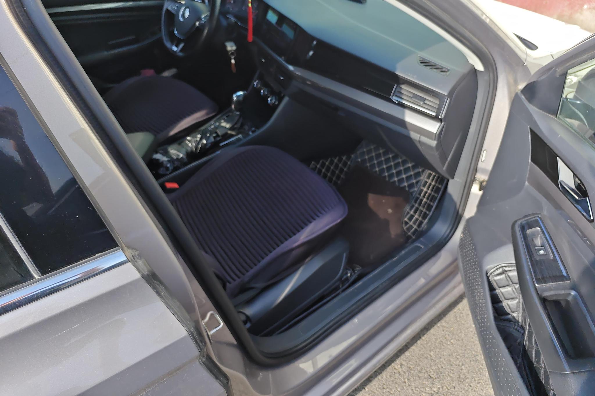 Volkswagen Bora 2020 1.5L AT Comfort