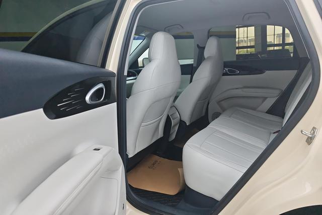 Geely Galaxy Xingyuan 2025 310km — фото 16