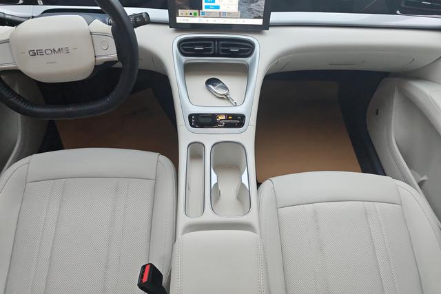 Geely Galaxy Xingyuan 2025 310km — фото 14