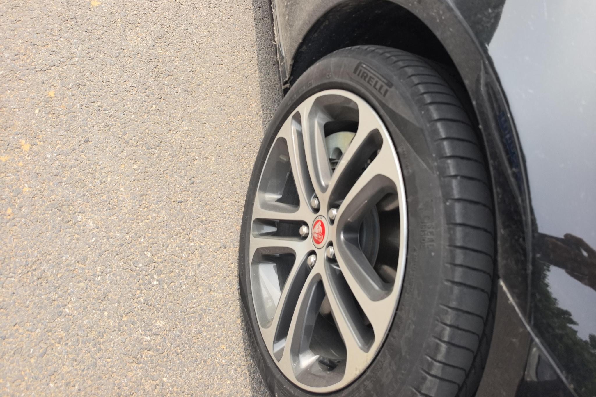 Jaguar XEL 2023 2.0T 250PS R-DYNAMIC S Sport