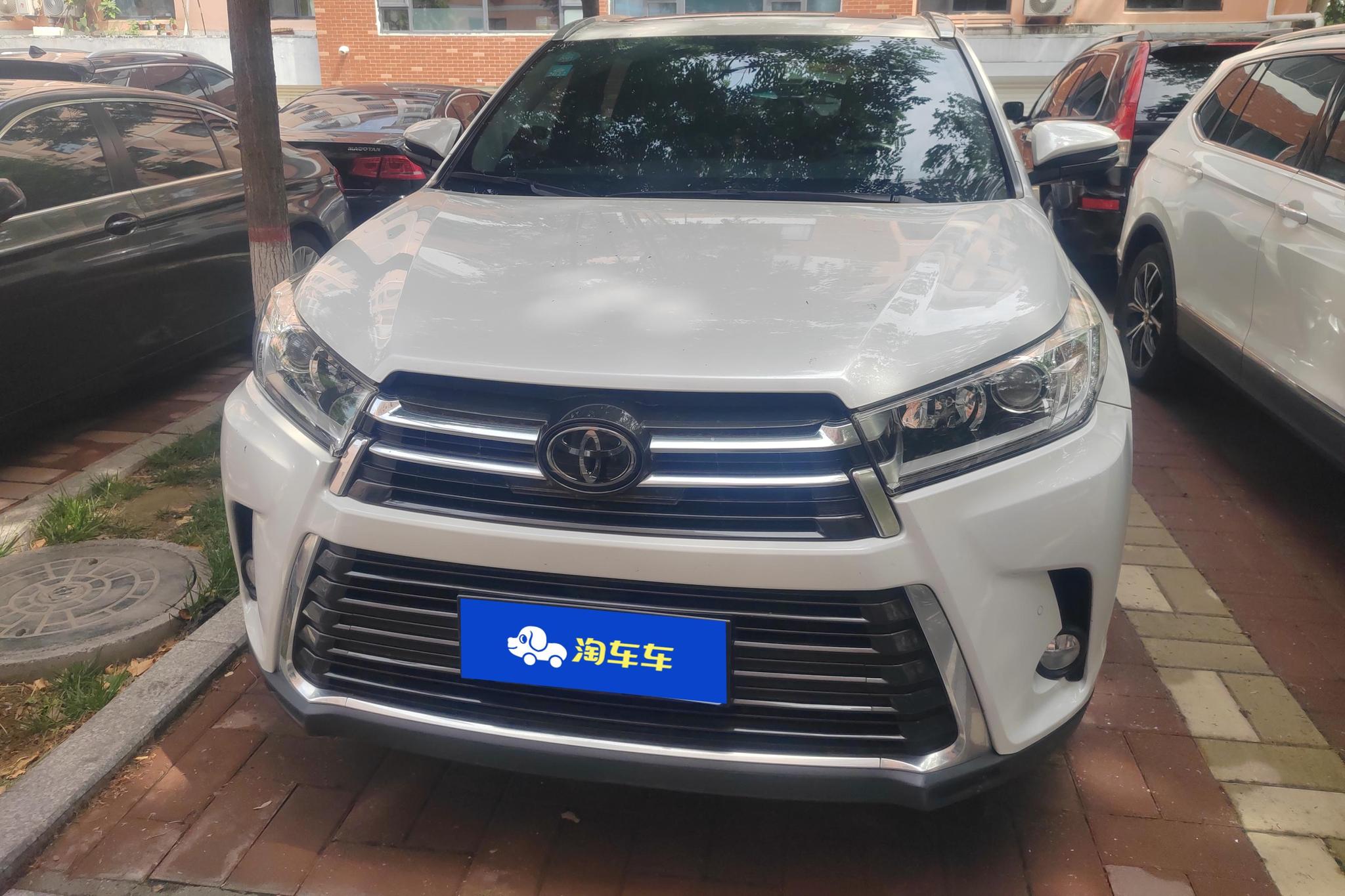 Toyota Highlander 2018 2.0T Luxury 7 мест VI
