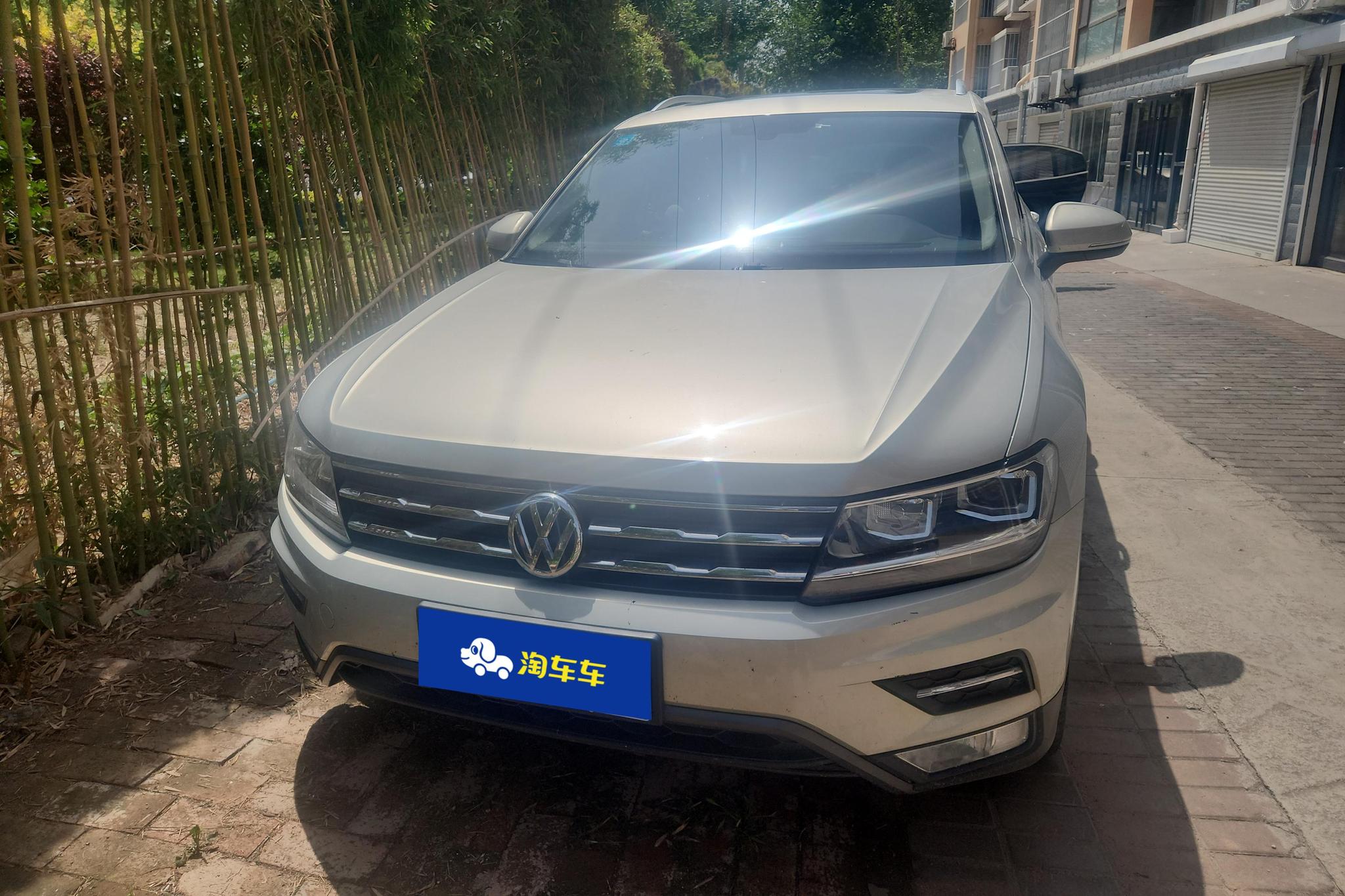 Volkswagen Tiguan L L 2020 330TSI AT Comfort V