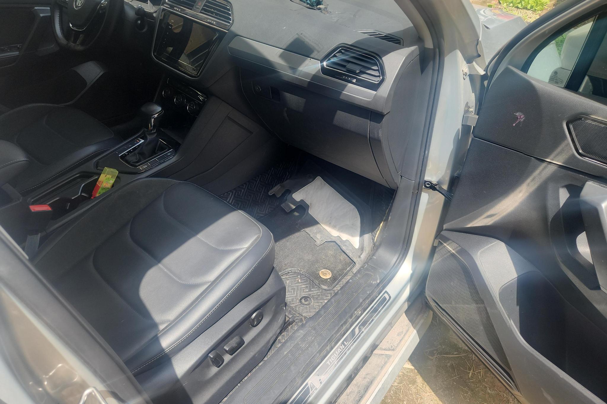 Volkswagen Tiguan L L 2020 330TSI AT Comfort V