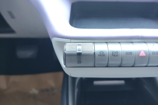 BYD Dolphin 2021 — фото 11