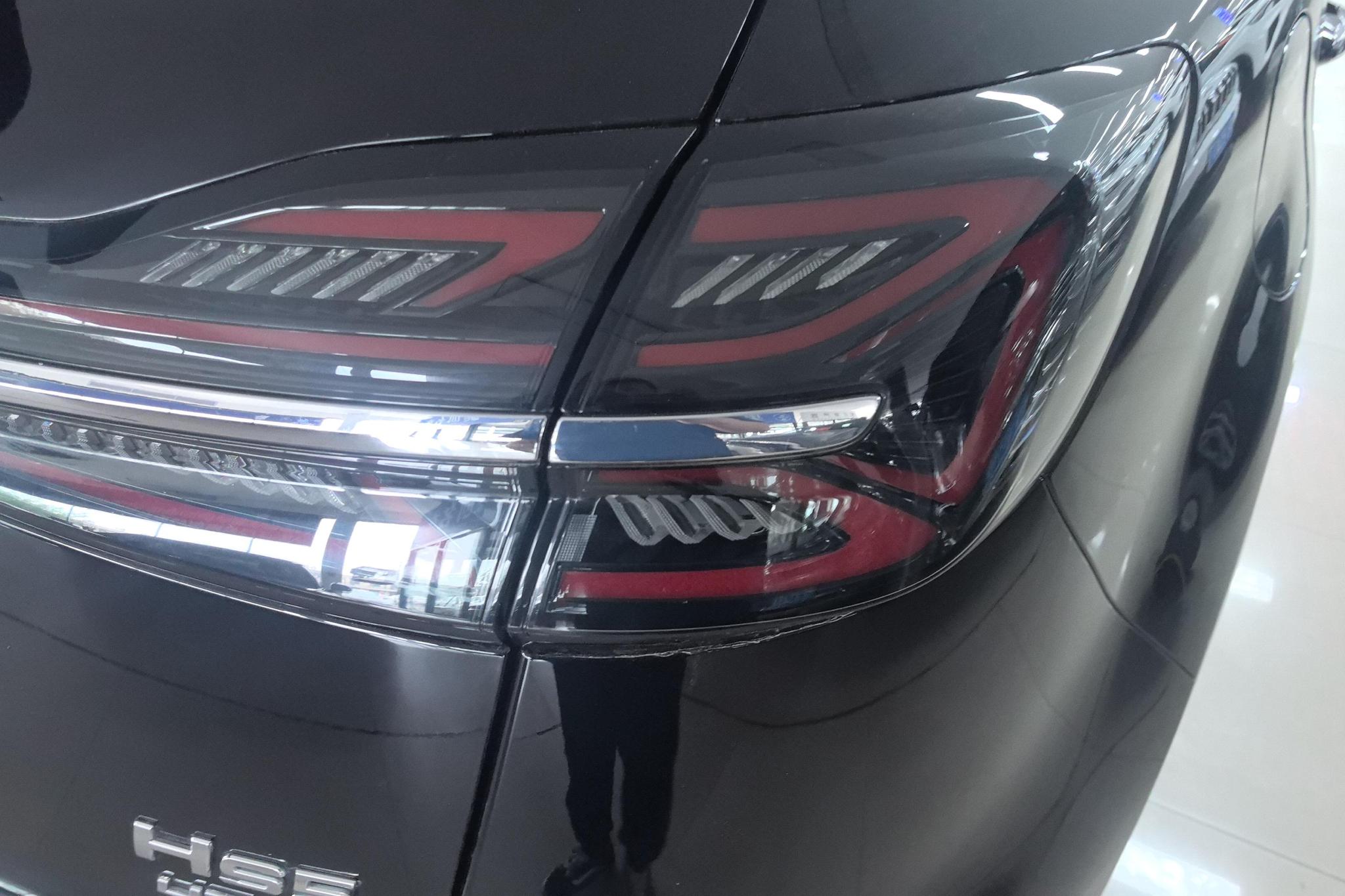 Hongqi HS5 2023 2.0T Pro